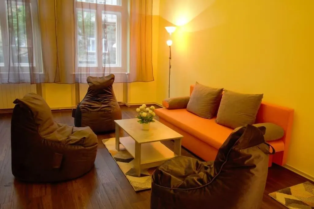 Comfort 2Bedrooms Quite Place!-Vinohrady Praga Appartamento