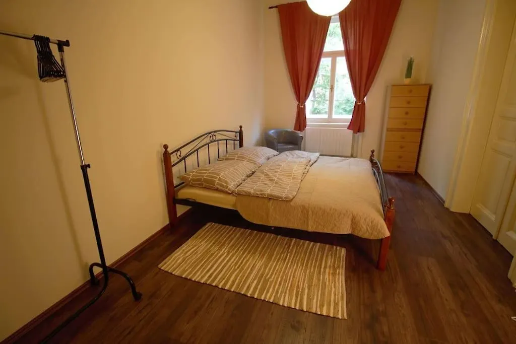 Comfort 2Bedrooms Quite Place!-Vinohrady Praga Repubblica Ceca